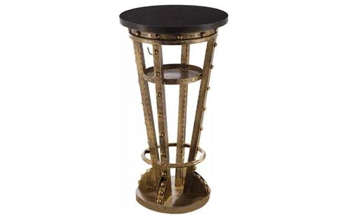 這家酒吧的神奇之處在哪里呢，為何大家都喜歡這些酒吧家具？