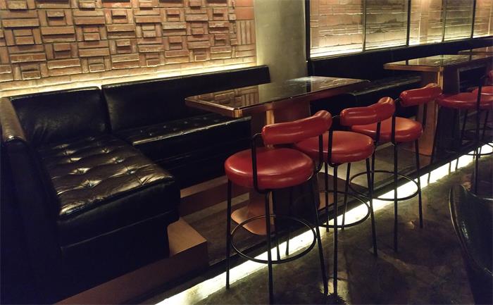 休閑酒吧沙發(fā)桌椅_酒吧不銹鋼輕奢桌子