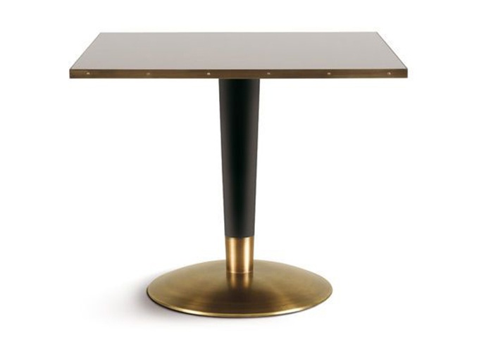 咖啡店休閑區(qū)簡約不銹鋼實(shí)木桌子