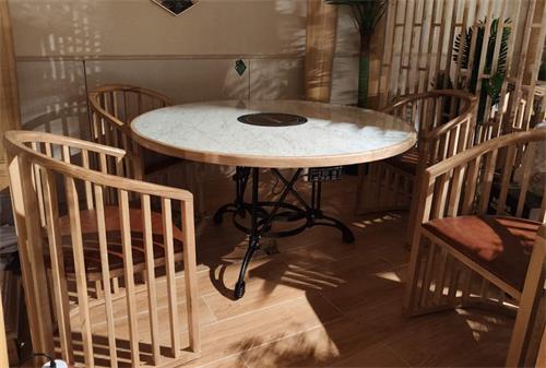 我們這款餐椅和卡座如何成為市場(chǎng)上最受歡迎的產(chǎn)品？