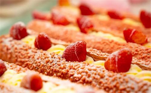 餐廳門(mén)店“死傷一片”，烘焙這個(gè)網(wǎng)紅品類該如何淘金？