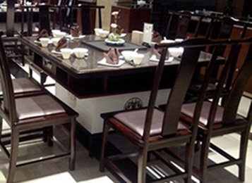 <b>皇城老媽火鍋桌定制</b>