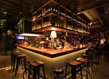 胡桃里音樂酒館餐廳桌椅定制