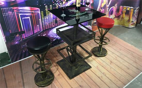 酒吧專(zhuān)用桌椅