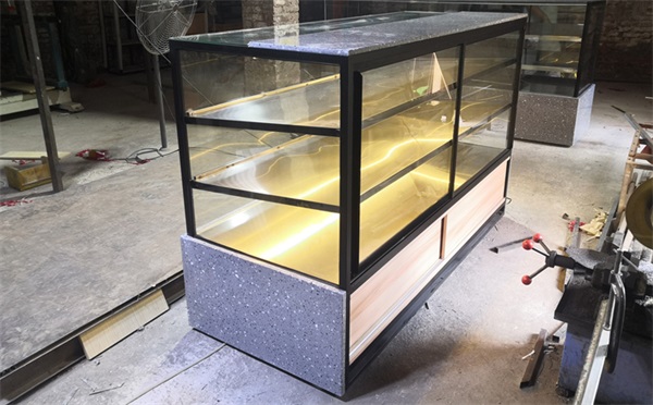 蛋糕專用展示柜如何科學的保養,專家支招！