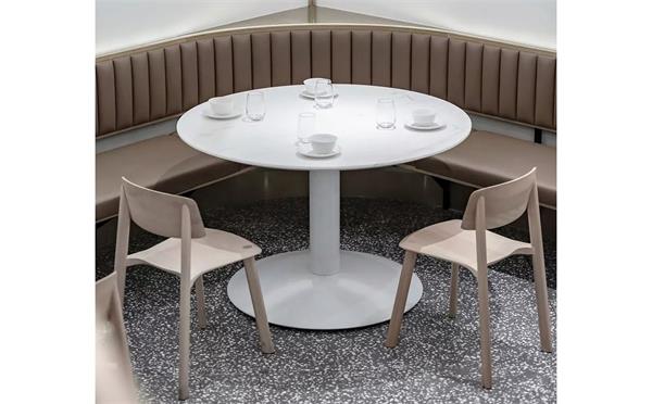 開茶餐廳的老板注意了,港式茶餐廳桌椅購買有什么講究你知道嗎?