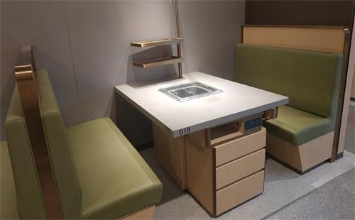 海底撈8人桌子圓桌大小價格,海底撈沙發椅為何選廠家定制！