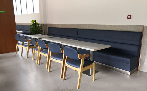 食堂的桌椅一般哪里能買到?(內附2022最新款食堂桌椅款式）