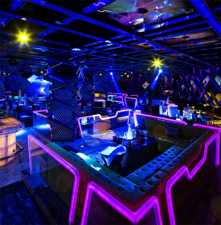 酒吧空間設(shè)計(jì)效果圖