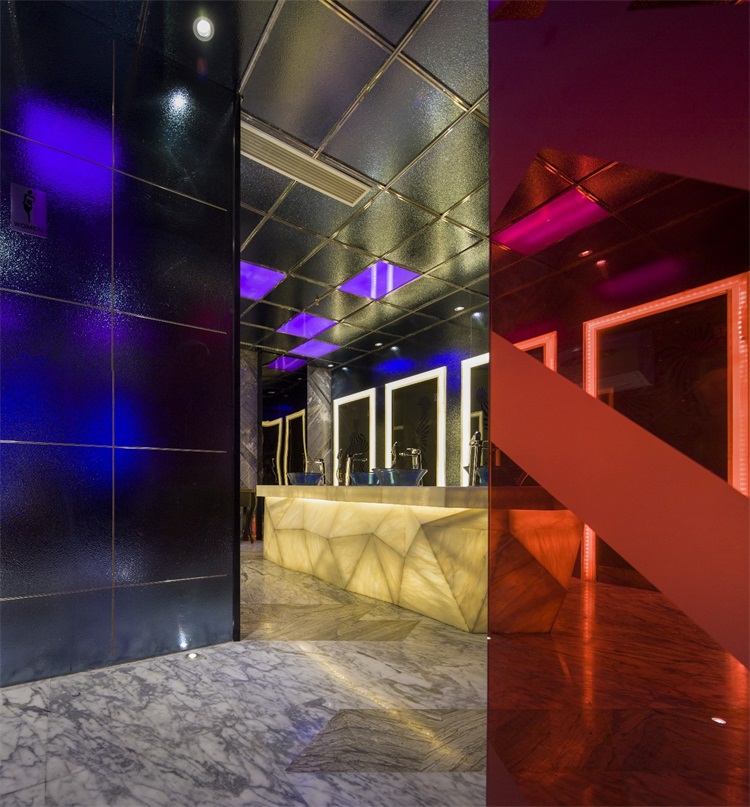 酒吧空間設(shè)計(jì)效果圖